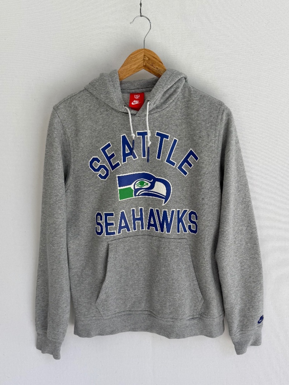 NIKE NFL SEATTLE SEAHAWKS Women’s Medium Pull Over Hoodie Sweatshirt